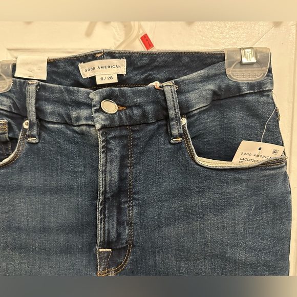 NWT Good American Good Legs jeans in color Blue 004. - Picture 6 of 6